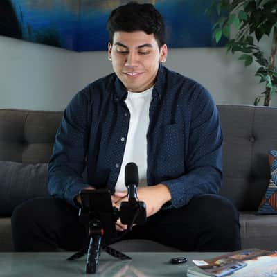 Savage Mobile Vlogging Kit with Microphone, Light and Adaptable Stand image 20