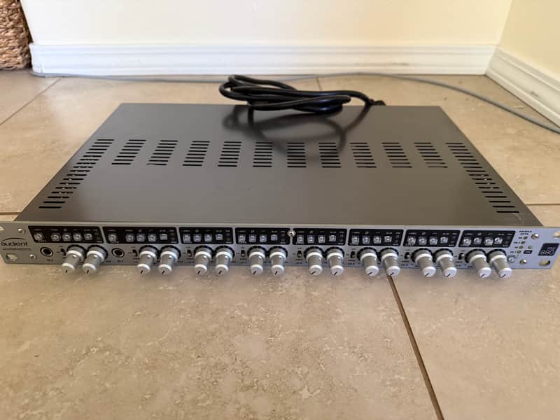 Audient ASP880 8-Channel Microphone Preamplifier and A/D Converter