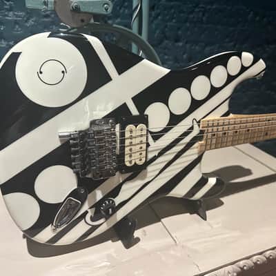 EVH Striped Series Circles/See Ya Eddie Van Halen 2014 - Gloss Hard Case Cool Extras Bild 7