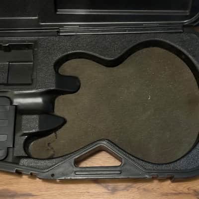Peavey Vintage T-Series Chainsaw Guitar Case Hard Plastic image 7