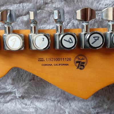 Fender Stratocaster 2021 - American Ultra HSS Ultraburst image 4