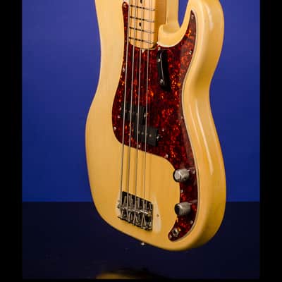 Fender Precision Bass (Maple Cap) 1968 See-thru blond image 21