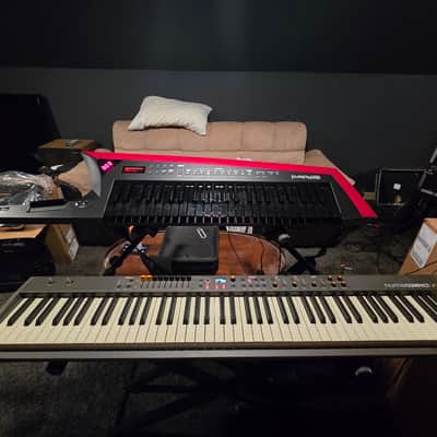 Studiologic Numa Compact X SE 88-key Stage Piano 2026 with Case and Pedal image 6