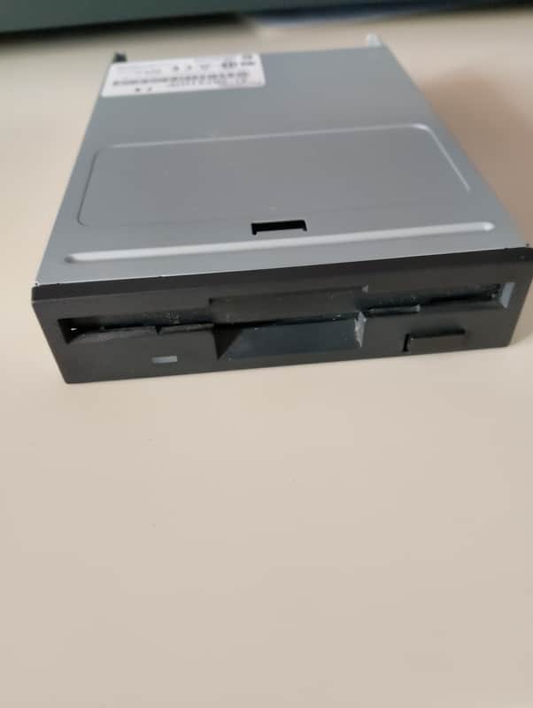 Kawai K 5000 floppy disk drive imagen 1
