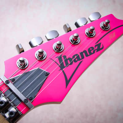 IBANEZ MIJ JEM777-SK Limited Edition 30th Anniversary Steve Vai Signature "Shocking Pink + Maple" (2017) image 12