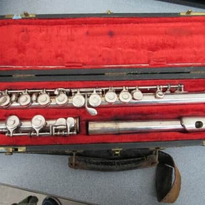King Cleveland Flute, Made in USA, Silver Plate w/ case, Antique Good Condition. image 9