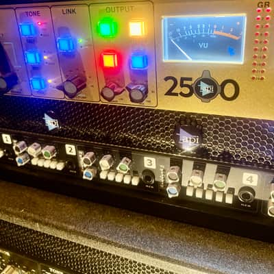 API 2500 Stereo Bus Compressor 50th Anniversary Edition 2019 - Gold image 1