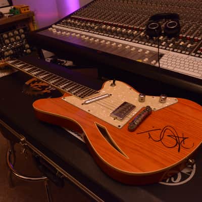 Jackson Charvel SC1 Surfcaster FAMOUS Artist Owned by Robert Plant Led Zeppelin Guitarist Magazine image 3
