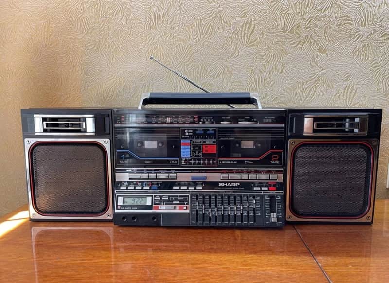 AIWA CS-70 Stereo Radio Cassette Boombox vintage Parts Or Repairs as-is