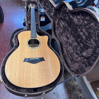 Taylor Baritone-8 2009 - Sitka spruce with rosewood back image 12