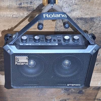 Roland Mobile Cube 2-Channel 5-Watt 2x4" Guitar Combo 2008 - Present - Black image 2
