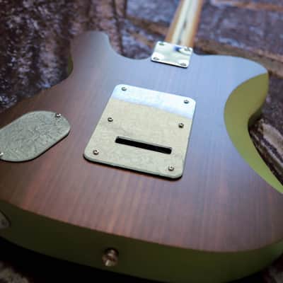 GB Liuteria Traditional Tele walnut burl and resin green image 3