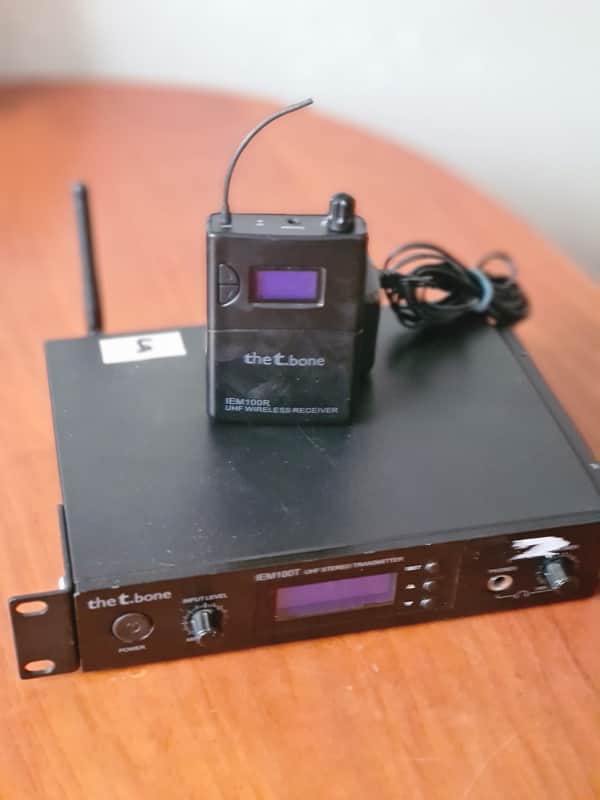 The T.bone the t.bone IEM100T + IEM100R In-Ear Monitor Set Stereo UHF 863-865MHz Rack image 1