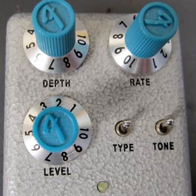 Used Fender Hammertone Chorus VGC image 8