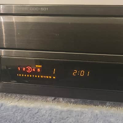 Yamaha CDC-501 Natural Sound 5 disc CD carousel May 1995 - Black image 4