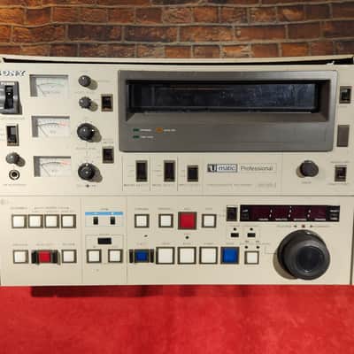 Untested Sony BVU-800 Videocassette Recorder image 1