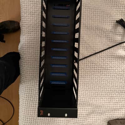 BAE 11-Space 500 Series Rack with PSU 2010s - Black image 1