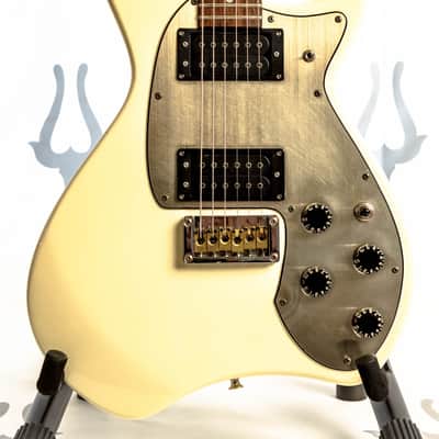 Daion Savage White Electric Guitar w/ Original Daion Branded Hardshell Case image 3