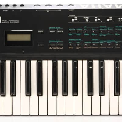 Yamaha DX11 61-Key Programmable Algorithm Synthesizer Keyboard #48248 image 4