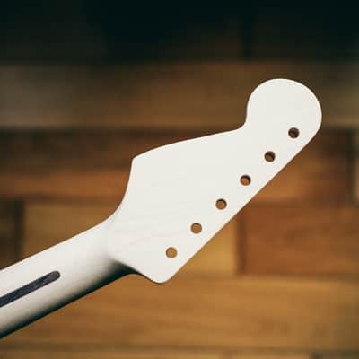 Stratocaster Neck – Maple | Unfinished | 21 Frets | Bone Nut imagen 3