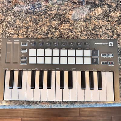 Novation Launchkey Mini MKIII MIDI Keyboard Controller 2019 - Present - Black