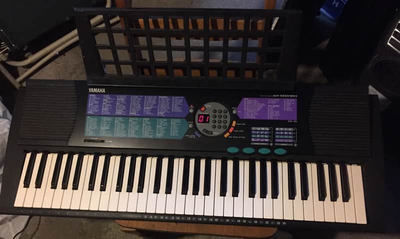 Yamaha  Portatone PSR-185 61-Key (Full-Size Key) Portable Keyboard Black image 1
