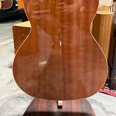 Fender "Villager" 12 strings electric/acoustic guitar, aged natural finish with soft case - Open Box image 4
