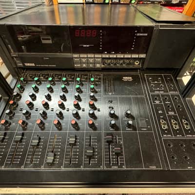 Roland VS-2400CD 24 Track Digital Recording Studio Package