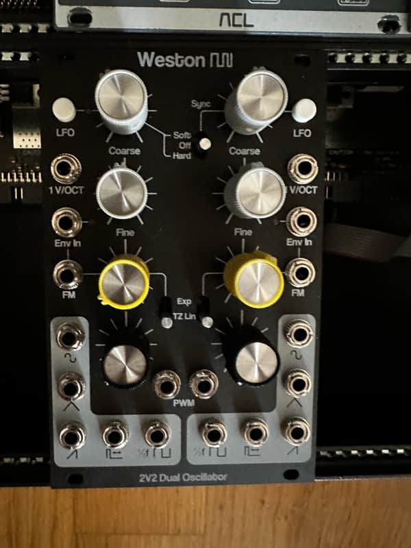 Weston Precision Audio 2V2 Dual Oscillator 2023 - Black image 1