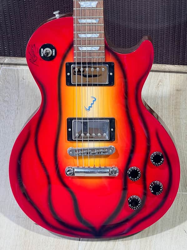 Gibson Les Paul Studio 2003 - 1-off "Rick Garcia" Artwork commissioned by Gibson ! image 1