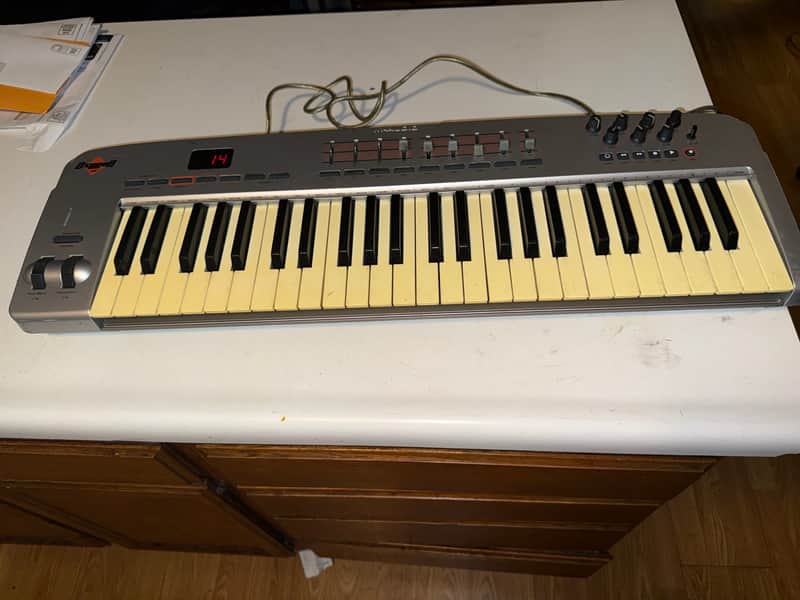 M-Audio Oxygen 49 MKI MIDI Keyboard Controller