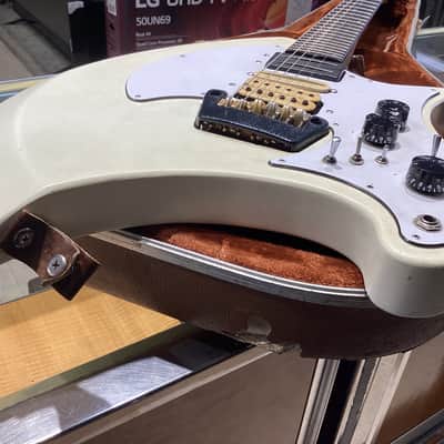 Ovation Breadwinner 1973 - 1975 White image 18