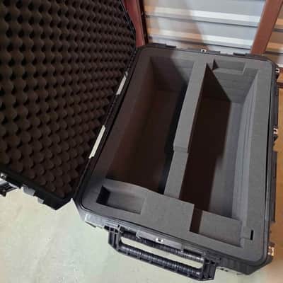 RCF (2) NXL 14-A Column Speakers with SKB Case and Tuki Covers image 3