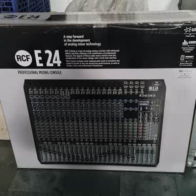 RCF E24 - 24 channel mixer image 2