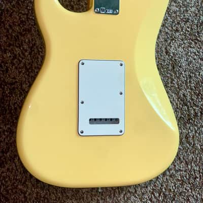 2020 Fender Player Stratocaster with Maple Fretboard electric guitar cream color image 4
