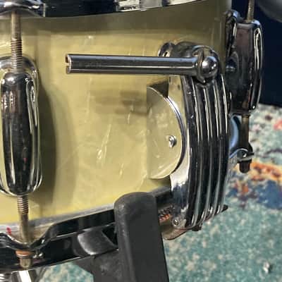 Slingerland - 5.5x14" 6 Lug Snare Drum 1960s - Marine Pearl image 6