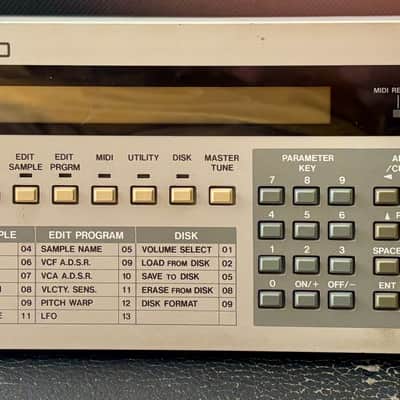 Akai S950 MIDI Digital Sampler 1988 - White