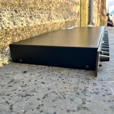 DBX 1074 Quad Gate image 9