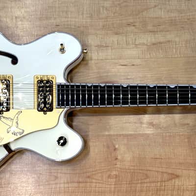 Gretsch Falcon Center Block LImited Edition with String-Thru Bigsby and Gold Hardware 2025 - Vintage White image 2