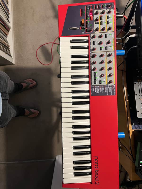 Nord Lead 2 49-Key 12-Voice Polyphonic Synthesizer 1997 - 2003 - Red image 1