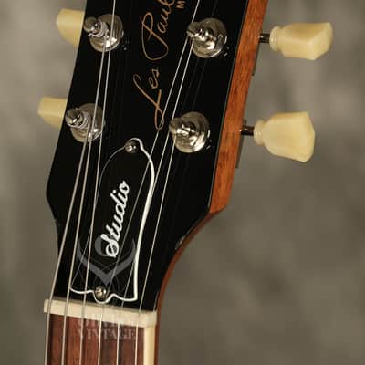 2025 Gibson Les Paul Studio Metallic Goldtop GC Exclusive image 9