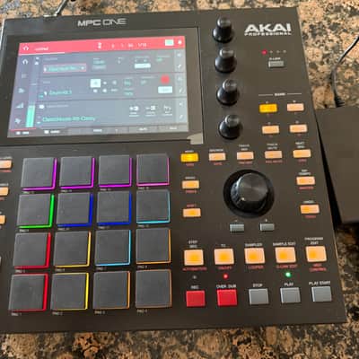 Akai MPC One Standalone MIDI Sequencer 2020 - Present - Black image 12