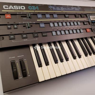Casio CZ-1 - Flagship Phase-Distortion Synth - Tested