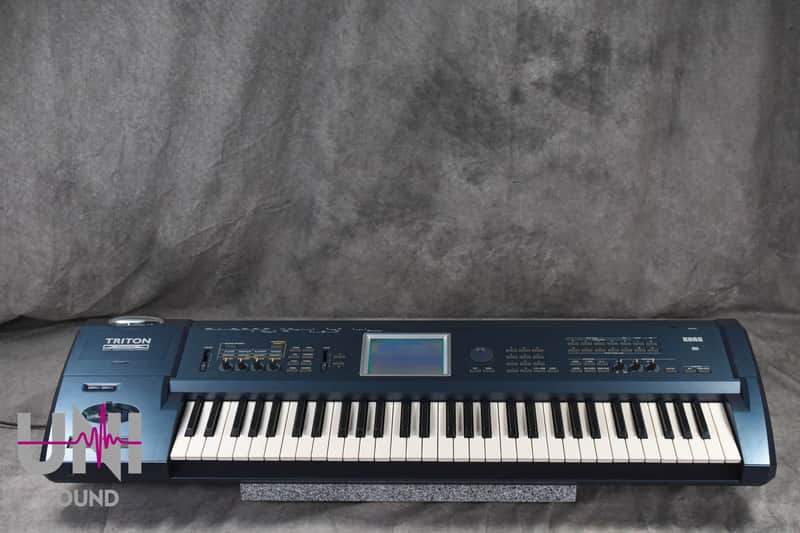Korg Triton Extreme 61-Key 120-Voice Polyphonic Workstation (2005