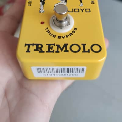 Joyo JF-09 Tremolo 2010s - Yellow image 7