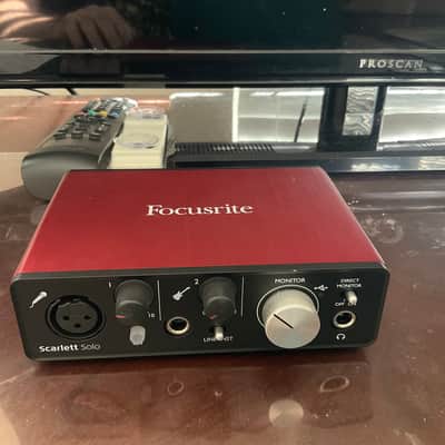 Focusrite Scarlett Solo 2nd Gen USB Audio Interface 2016 - 2018 - Red / Black image 1