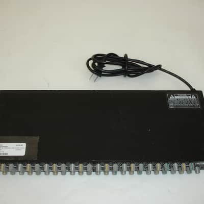 Peavey LM16S 16-Channel Stereo Line Mixer image 2