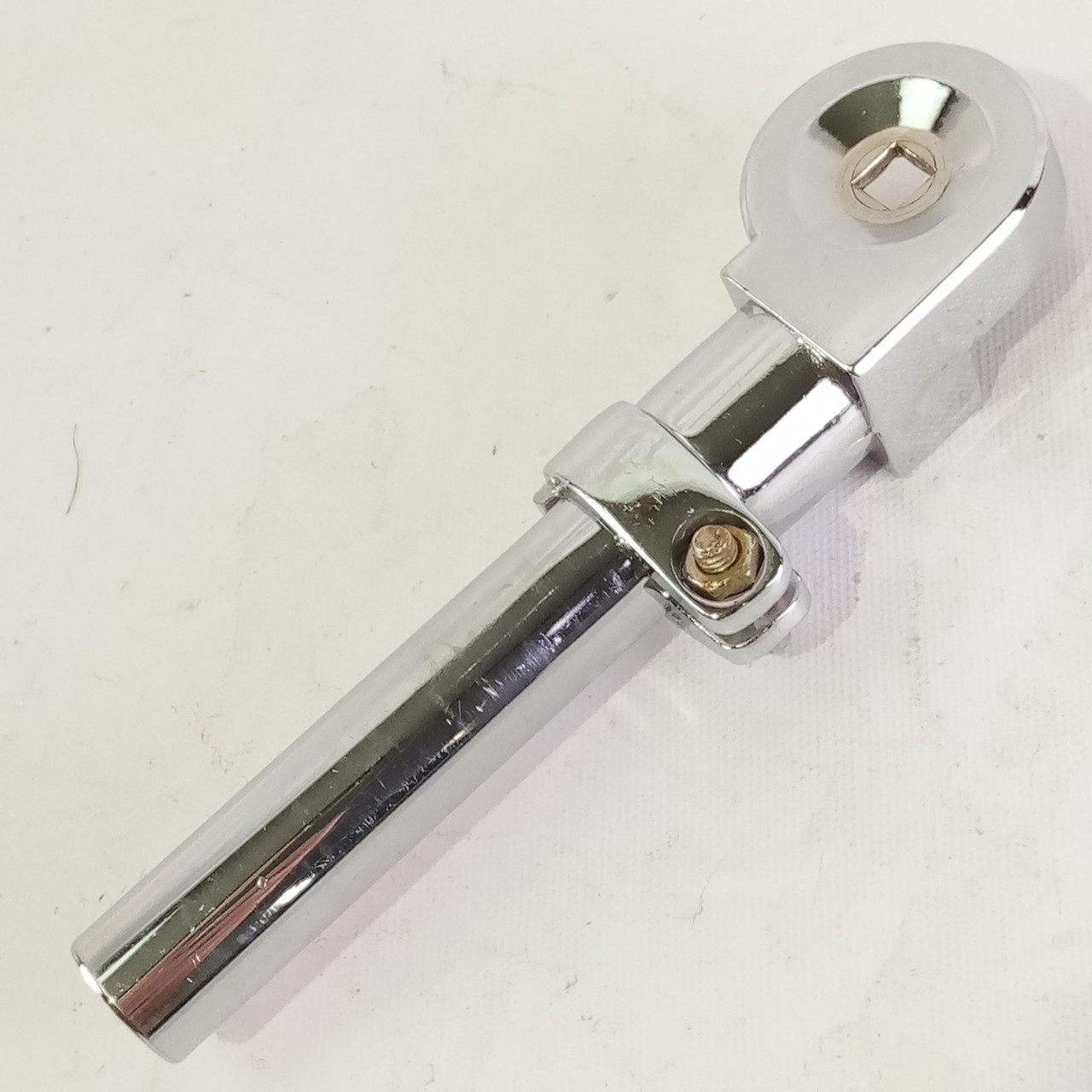 Pearl 7/8" x 4 1/4"Tom Mount Rod Post Ratchet/Tilter Memory-Lock Stand/Pole — main photograph