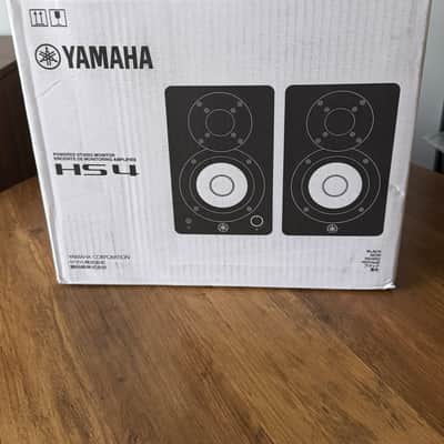 Yamaha HS4 4.5” Powered Studio Monitors Pair – Black – Excellent Condition + Box image 7