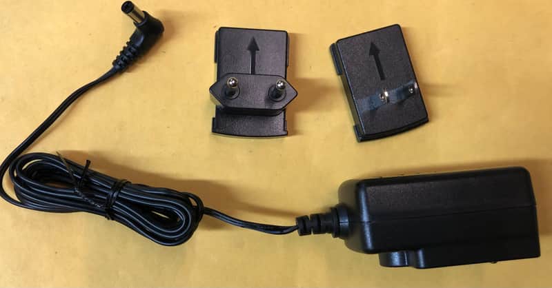 Harman PS0913DC-01 9V DC Power Supply with US, EU, JA Adapters - Black image 1